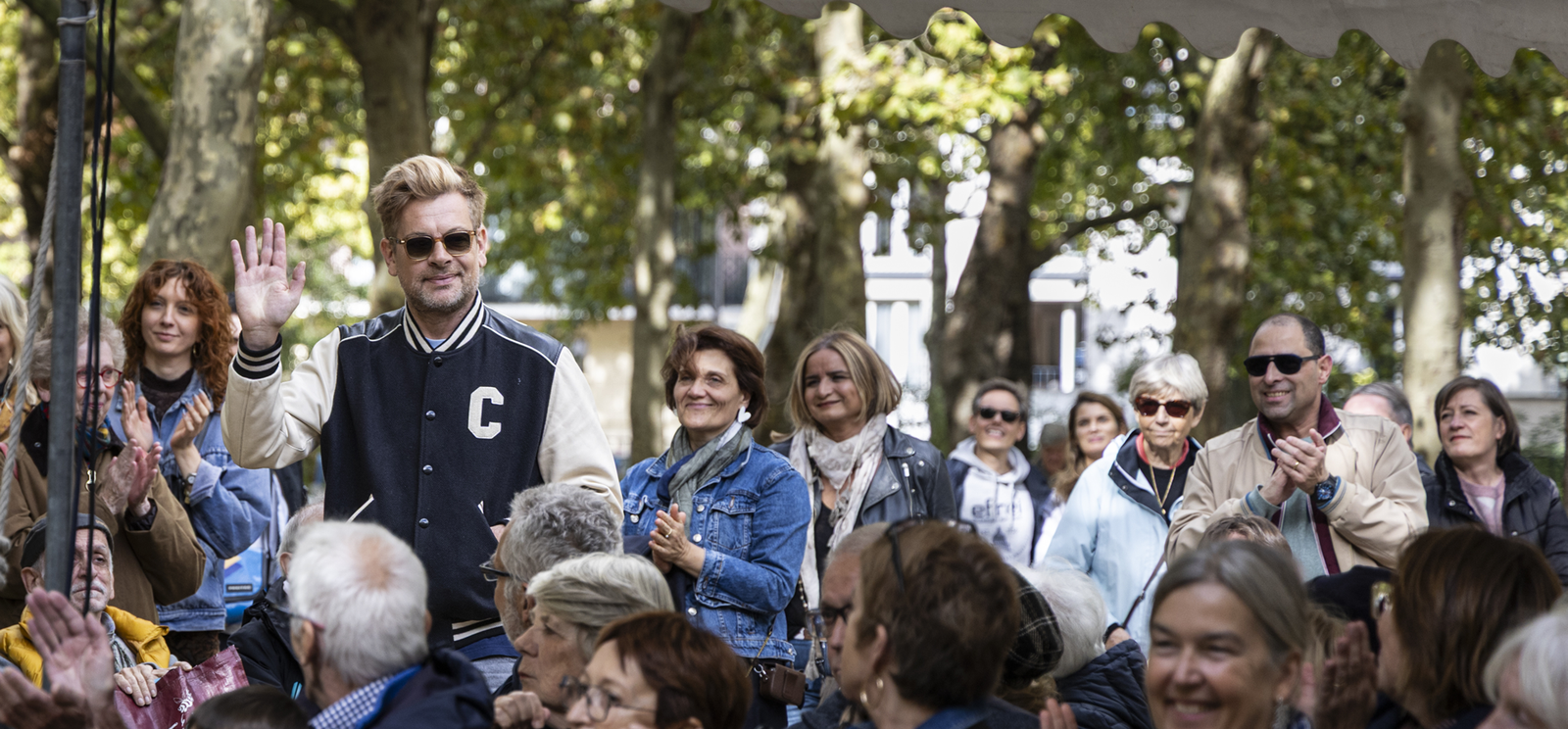 Benjamin Biolay, parrain des 38es Journées Brassens et de la chanson française – Photo : Klaproos Art